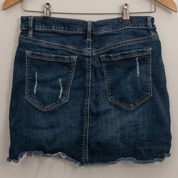 American Rag Denim Mini Skirt Distressed Raw Hem Y2K Casual Size 5 - Picture 3 of 5